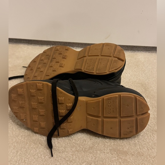 Gucci sneakers size 7.5 men unisex sneakers, mint condition! - Picture 4 of 6